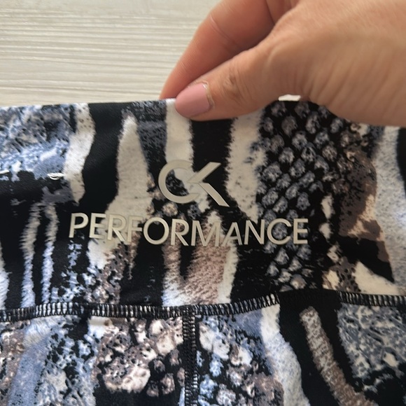 🆕 CALVIN KLEIN PERFORMANCE LEGGINGS Blue animal print size small - Picture 3 of 8